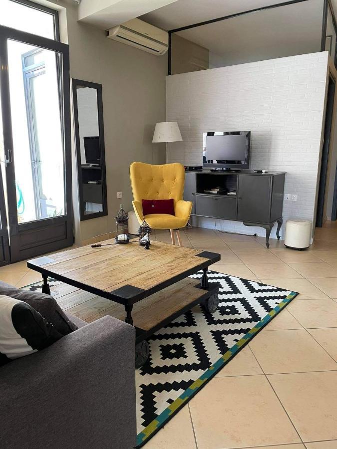 شقة Moonstone House B Mytilíni المظهر الخارجي الصورة